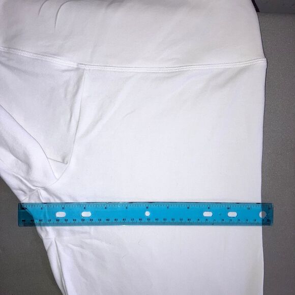 INTRO LOVE THE FIT size L White Stretch Embroidered Trim Capri Leggings Pants - Picture 4 of 5